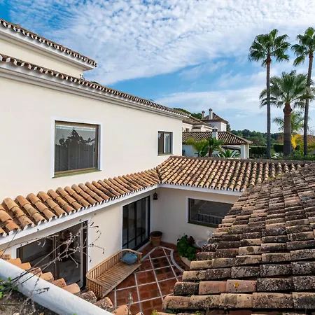 Peaceful 4 Bdrm Andalusian W Sea Views Apartment *