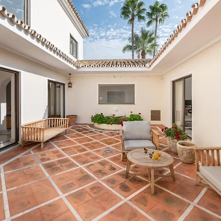 Apartment Peaceful 4 Bdrm Andalusian W Sea Views Marbella