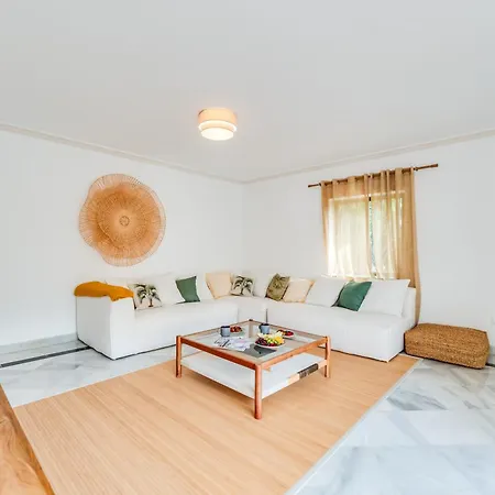 Peaceful 4 Bdrm Andalusian W Sea Views Marbella
